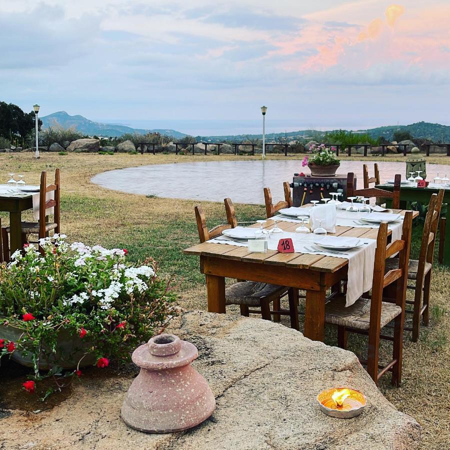 Is Bisus Guest House Castiadas Bagian luar foto