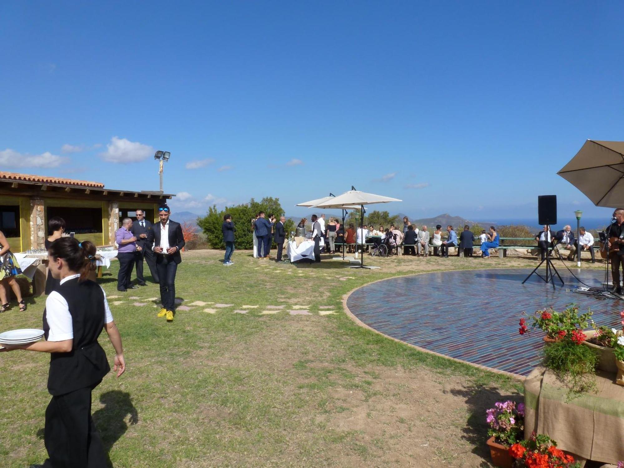 Is Bisus Guest House Castiadas Bagian luar foto