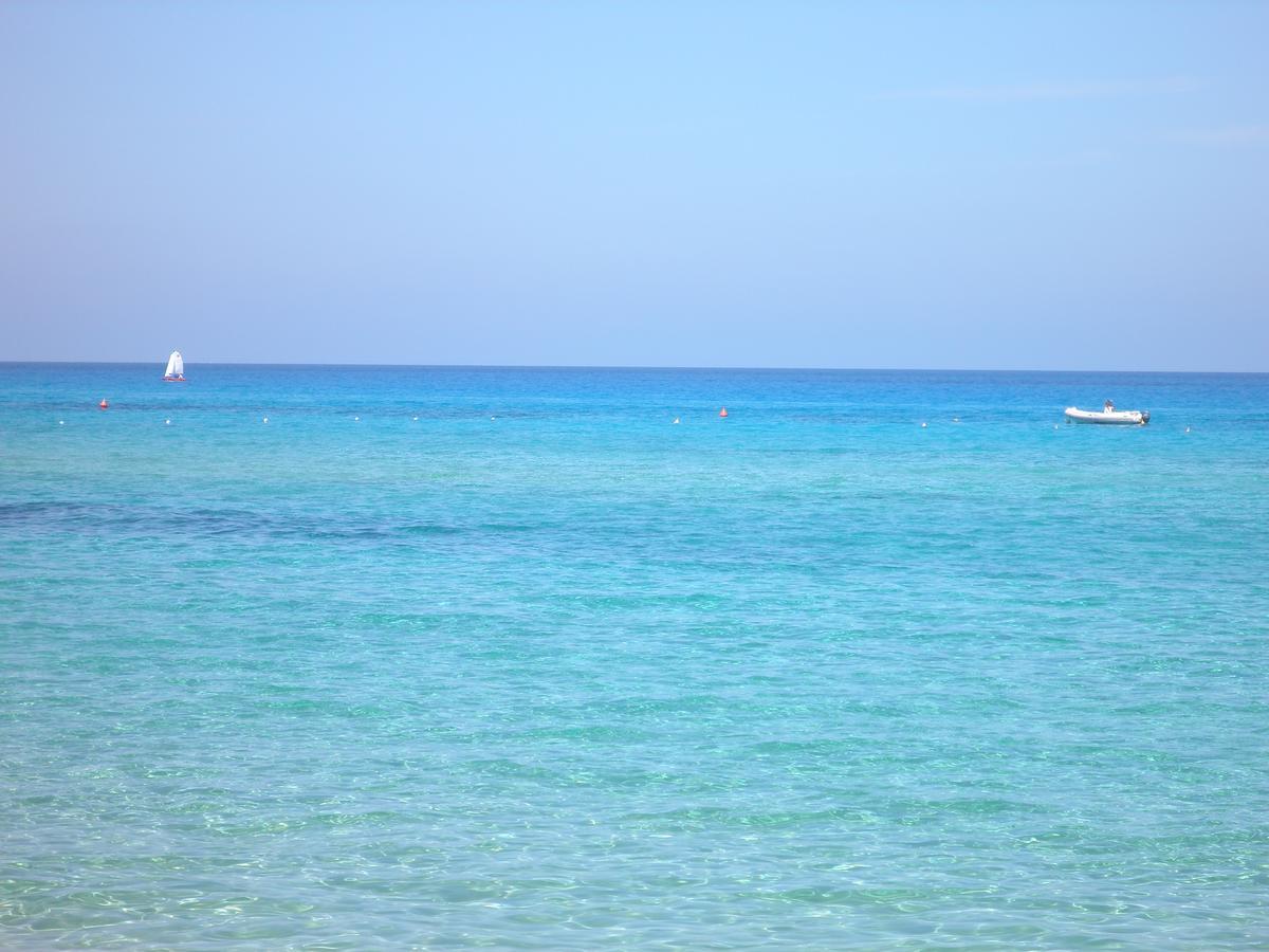 Is Bisus Guest House Castiadas Bagian luar foto