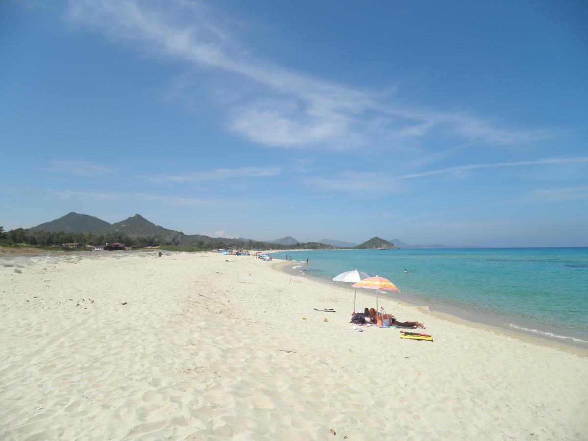 Is Bisus Guest House Castiadas Bagian luar foto